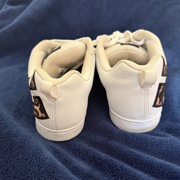 DC Women's Court Graffik Shoes-Leopard Print-Rare-8.5 - Picture 6 of 8